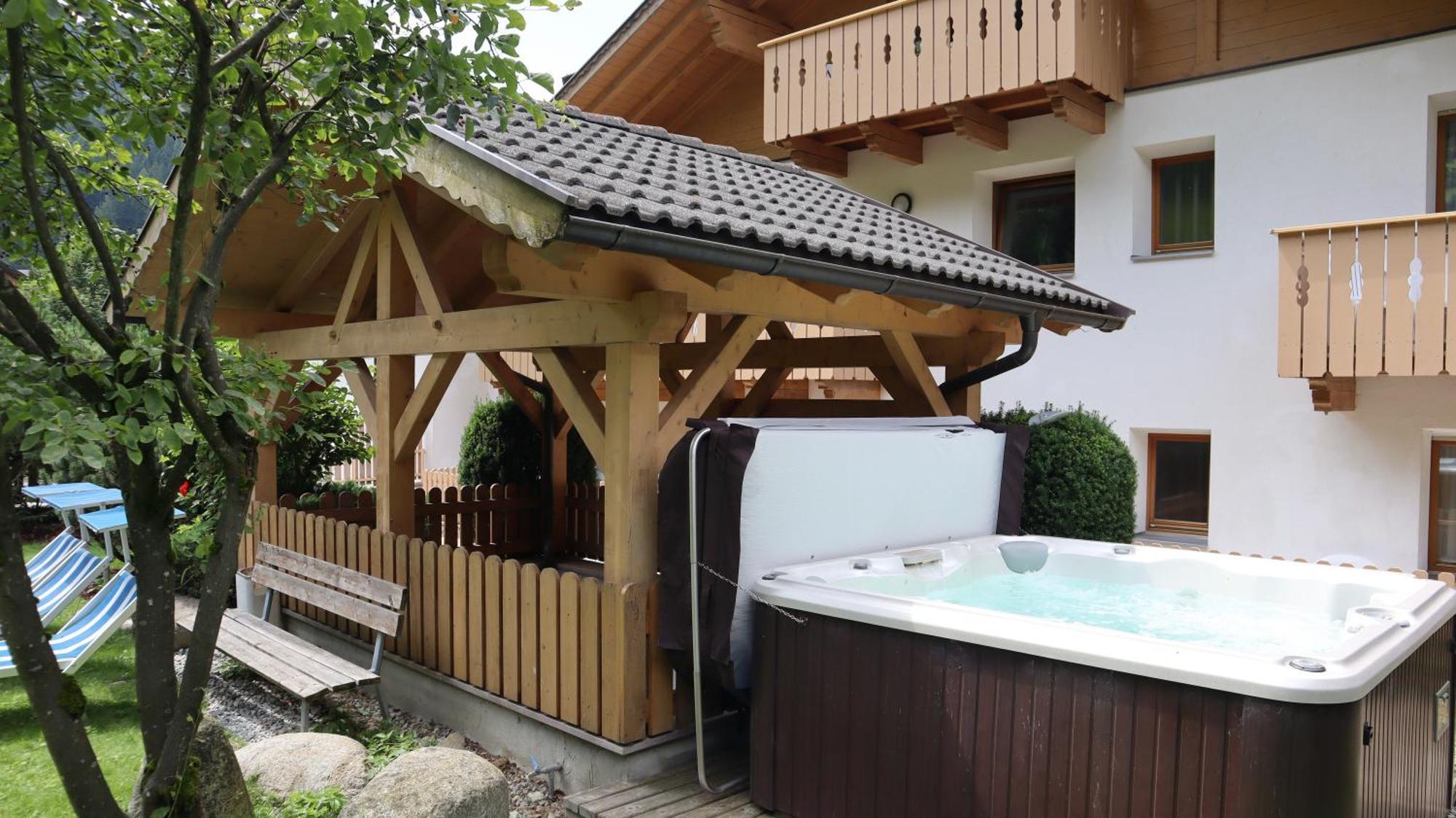 Almhotel Bergerhof Sarentino 外观 照片